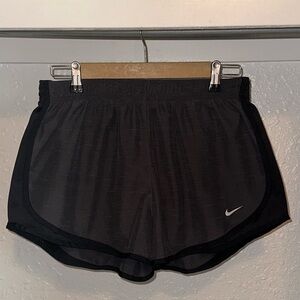 NIKE DRI-FIT RUNNING SHORTS - XL